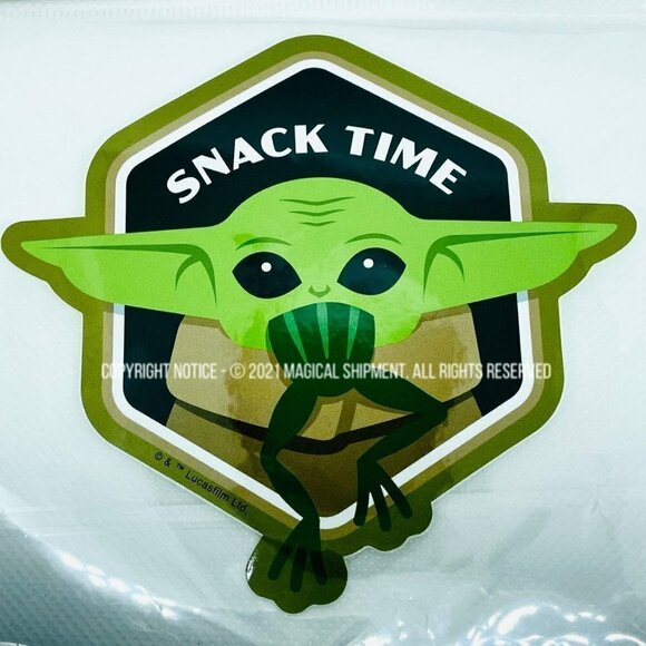 Disney Parks - Star Wars - Baby Yoda "Snack Time" - Autocollant Sticker - Picture 3 of 3
